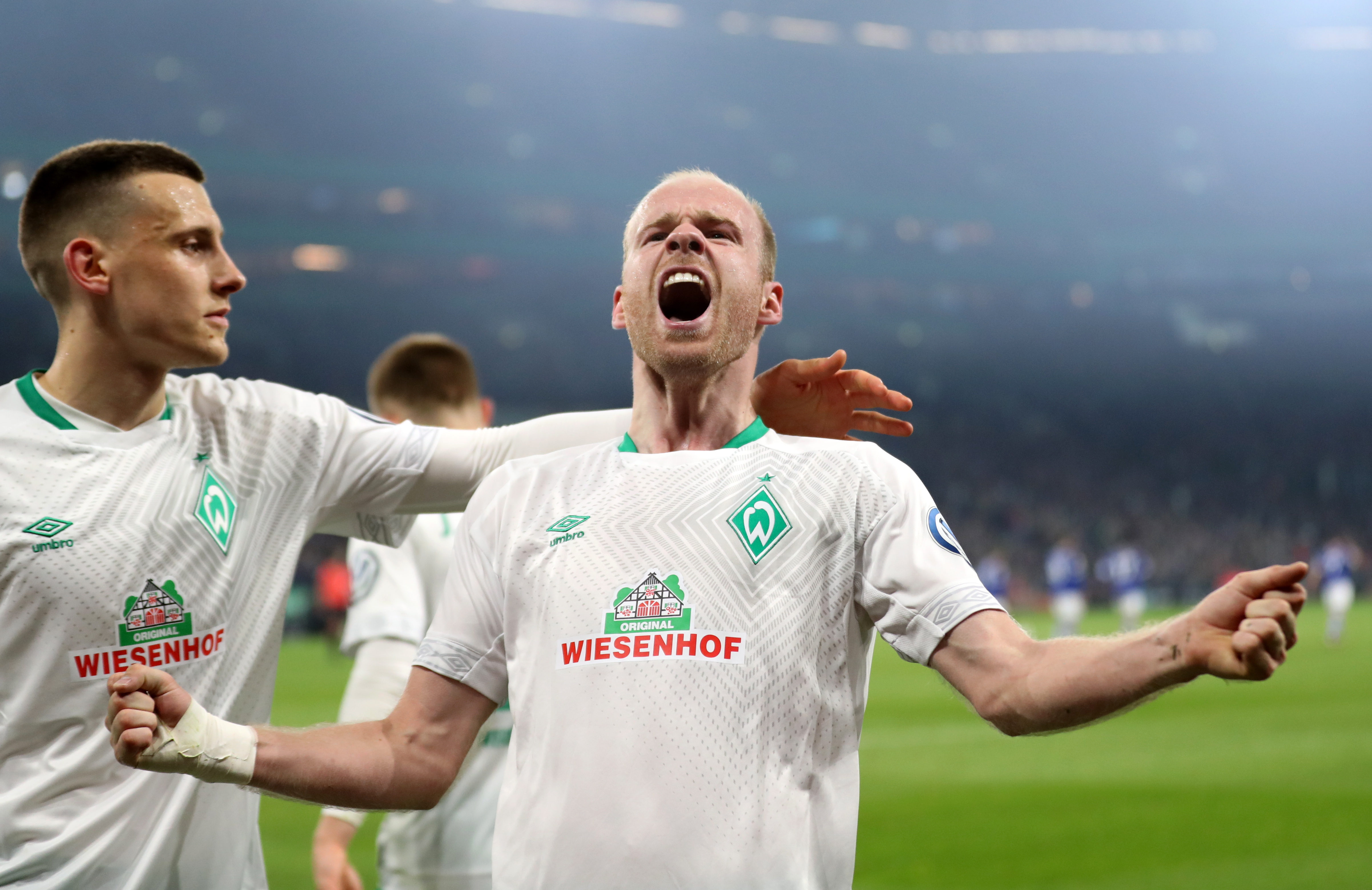 开云体育最新网址今夜孟菲斯灰熊备战德国杯，官宣签约细节曝光，媒体盛赞，赛季目标并未改变的简单介绍